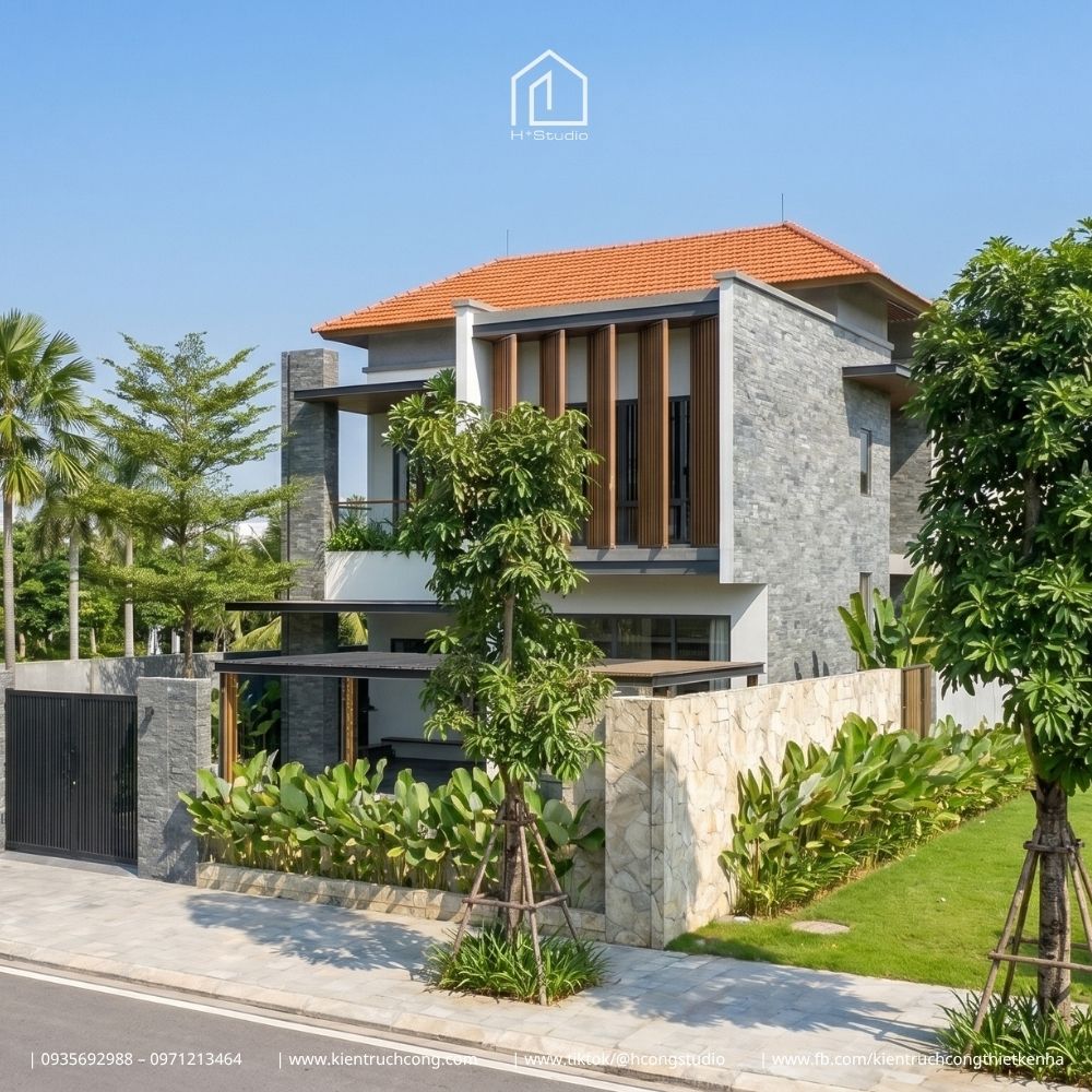 Biệt thự 2 tầng 10x25m hiện đại: Không gian sống xanh với sân vườn và hồ cá thư giãn - Hình ảnh 3